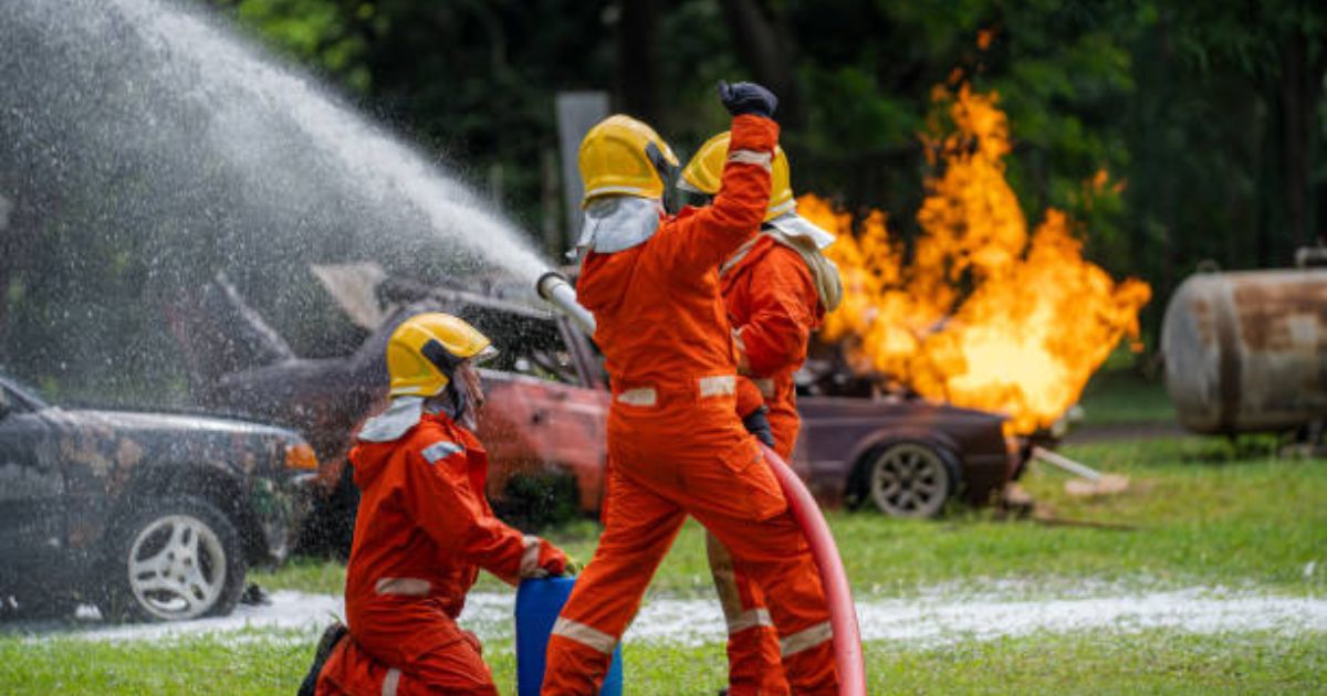 Can Firefighters Put Out Electric Car Fires